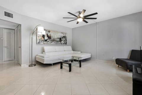 Copropriété à vendre à Pompano Beach, Floride: 2 chambres, 77.85 m2 № 1185170 - photo 20