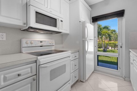 Condo in Pompano Beach, Florida, 2 bedrooms  № 1185170 - photo 14