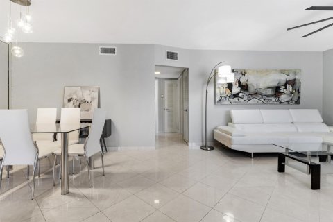 Copropriété à vendre à Pompano Beach, Floride: 2 chambres, 77.85 m2 № 1185170 - photo 21