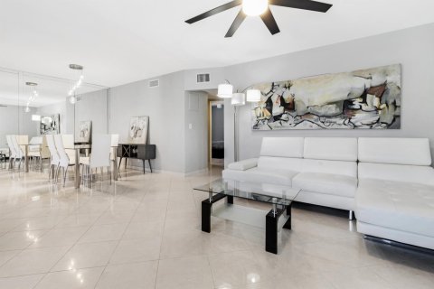 Copropriété à vendre à Pompano Beach, Floride: 2 chambres, 77.85 m2 № 1185170 - photo 17