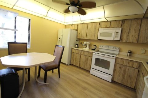 Condo in Altamonte Springs, Florida, 3 bedrooms  № 1374051 - photo 14