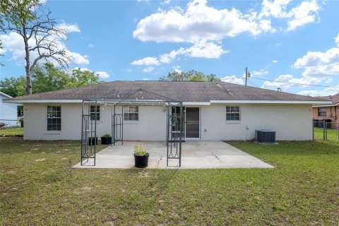 House in Ocala, Florida 3 bedrooms, 116.69 sq.m. № 1109193 - photo 30