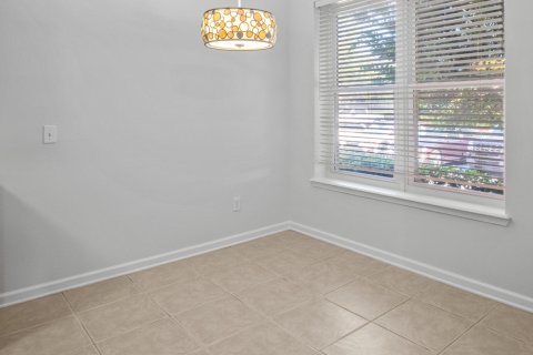 Condo in Jacksonville, Florida, 3 bedrooms  № 820832 - photo 5