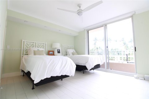 Condo in Key Biscayne, Florida, 3 bedrooms  № 1008959 - photo 18
