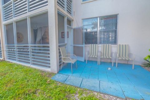 Condo in Lauderdale Lakes, Florida, 2 bedrooms  № 1235761 - photo 3