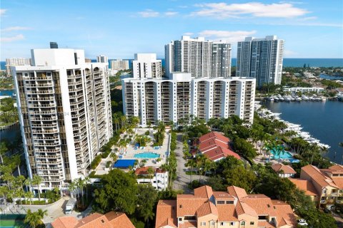 Condo in Aventura, Florida, 3 bedrooms  № 1421614 - photo 29