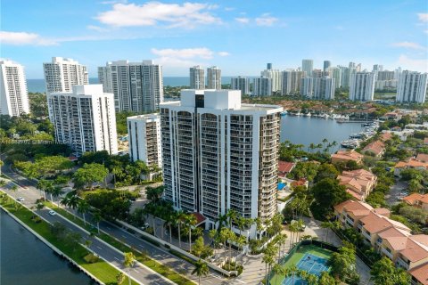 Condo in Aventura, Florida, 3 bedrooms  № 1421614 - photo 28