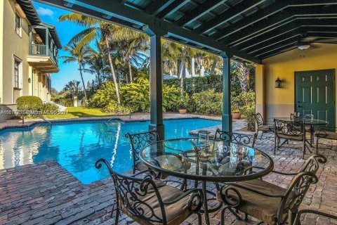 Casa en venta en Coral Gables, Florida, 6 dormitorios, 591.6 m2 № 965658 - foto 24