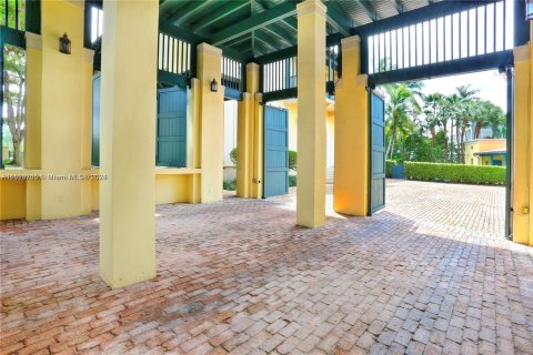 Casa en venta en Coral Gables, Florida, 6 dormitorios, 591.6 m2 № 965658 - foto 20