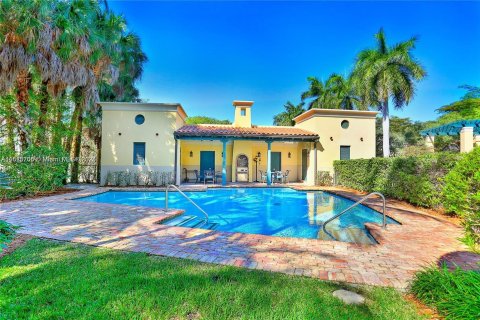 Casa en venta en Coral Gables, Florida, 6 dormitorios, 591.6 m2 № 965658 - foto 13