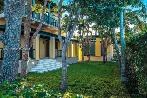 Casa en venta en Coral Gables, Florida, 6 dormitorios, 591.6 m2 № 965658 - foto 26