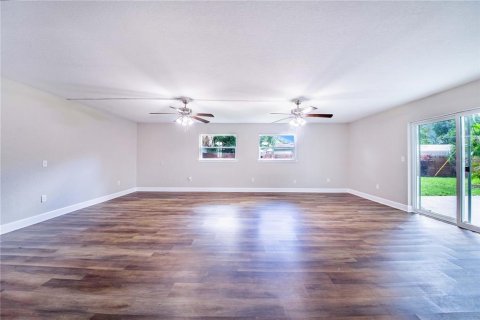 House in Lakeland, Florida 3 bedrooms, 199.83 sq.m. № 1347093 - photo 7