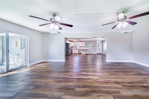 Casa en venta en Lakeland, Florida, 3 dormitorios, 199.83 m2 № 1347093 - foto 11