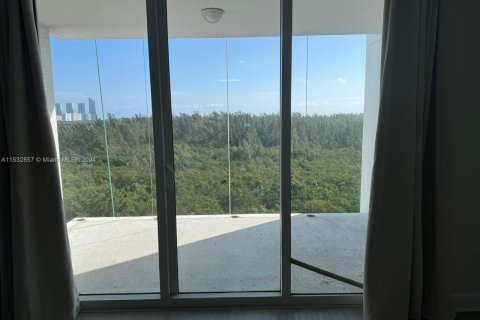 Condominio en venta en North Miami, Florida, 2 dormitorios, 148.92 m2 № 1009228 - foto 9