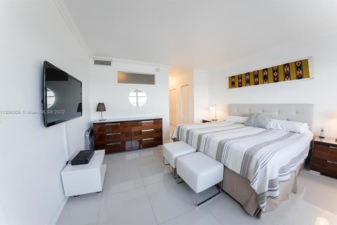 Copropriété à louer à Miami Beach, Floride: 2 chambres, 86.4 m2 № 132287 - photo 12