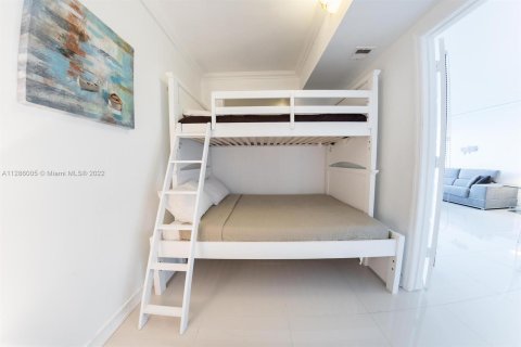 Copropriété à louer à Miami Beach, Floride: 2 chambres, 86.4 m2 № 132287 - photo 18