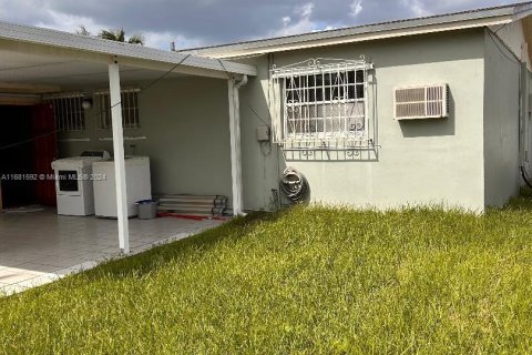 Casa en venta en Miami, Florida, 3 dormitorios, 162.3 m2 № 1413981 - foto 7