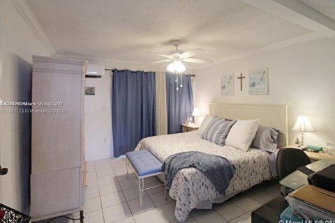 Condominio en venta en Hallandale Beach, Florida, 1 dormitorio, 69.68 m2 № 1413931 - foto 10