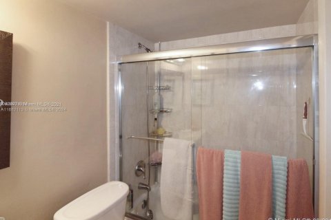 Condominio en venta en Hallandale Beach, Florida, 1 dormitorio, 69.68 m2 № 1413931 - foto 12