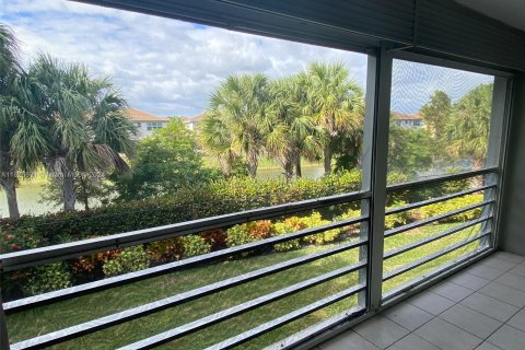 Copropriété à vendre à Deerfield Beach, Floride: 2 chambres, 116.13 m2 № 1272066 - photo 21