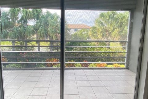 Copropriété à vendre à Deerfield Beach, Floride: 2 chambres, 116.13 m2 № 1272066 - photo 2