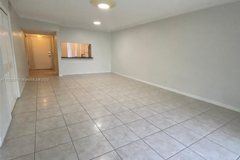 Condo in Deerfield Beach, Florida, 2 bedrooms  № 1272066 - photo 3