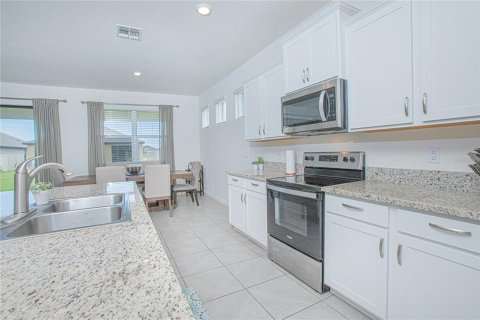 Villa ou maison à vendre à Palm Bay, Floride: 4 chambres, 190.08 m2 № 1111102 - photo 7