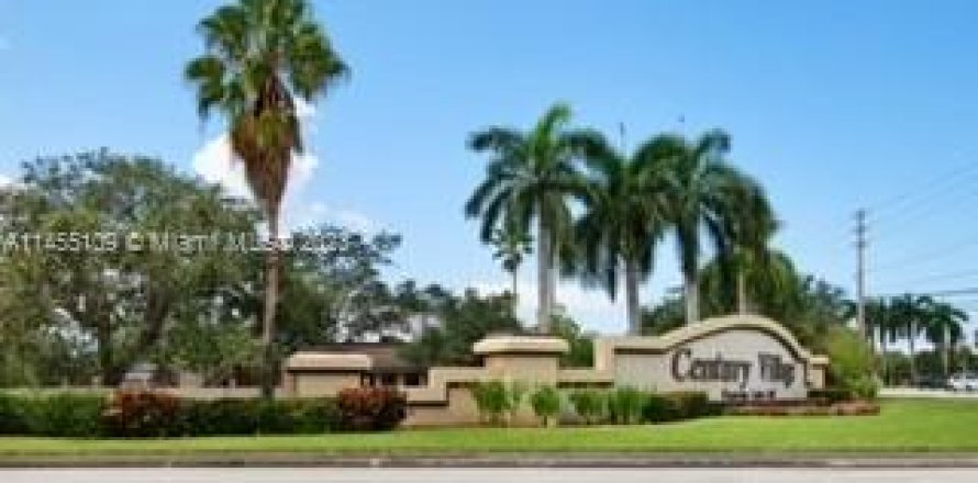 Condominio en Pembroke Pines, Florida, 2 dormitorios  № 727913