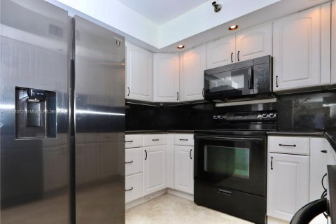 Copropriété à vendre à Aventura, Floride: 2 chambres, 109.72 m2 № 1235498 - photo 14