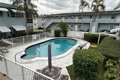 Condo in Hollywood, Florida, 2 bedrooms  № 962214 - photo 5