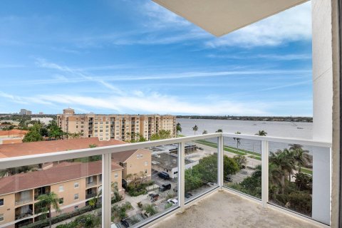 Condominio en venta en West Palm Beach, Florida, 1 dormitorio, 74.6 m2 № 959403 - foto 23