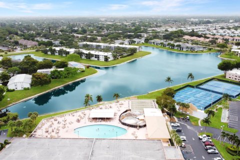 Condominio en venta en Delray Beach, Florida, 2 dormitorios, 102.19 m2 № 1182077 - foto 1