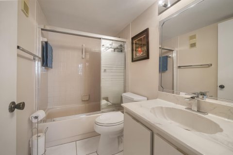 Copropriété à vendre à Delray Beach, Floride: 2 chambres, 102.19 m2 № 1182077 - photo 23