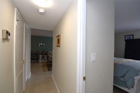 Condo in Pompano Beach, Florida, 2 bedrooms  № 924016 - photo 30