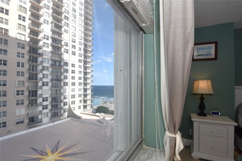 Copropriété à vendre à Pompano Beach, Floride: 2 chambres, 93.83 m2 № 924016 - photo 25