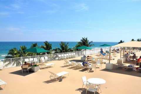 Condominio en venta en Pompano Beach, Florida, 2 dormitorios, 93.83 m2 № 924016 - foto 3