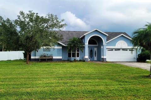 Villa ou maison à vendre à Kissimmee, Floride: 4 chambres, 182 m2 № 1386786 - photo 1