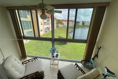 Copropriété à vendre à Sunrise, Floride: 1 chambre, 59.46 m2 № 874231 - photo 16