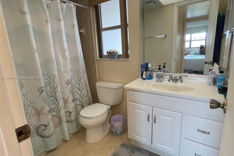 Condo in Sunrise, Florida, 1 bedroom  № 874231 - photo 26