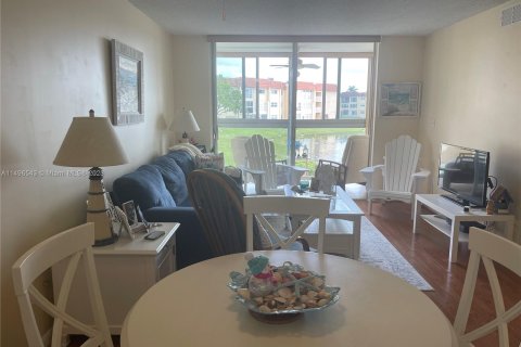 Copropriété à vendre à Sunrise, Floride: 1 chambre, 59.46 m2 № 874231 - photo 5