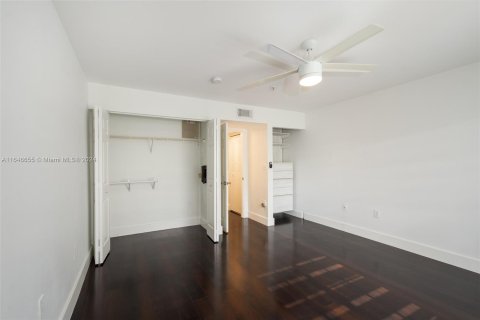 Touwnhouse à vendre à Aventura, Floride: 1 chambre, 79.8 m2 № 1329529 - photo 13