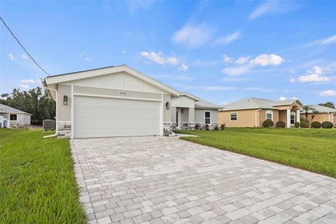 Villa ou maison à vendre à North Port, Floride: 3 chambres, 150.5 m2 № 1352727 - photo 2