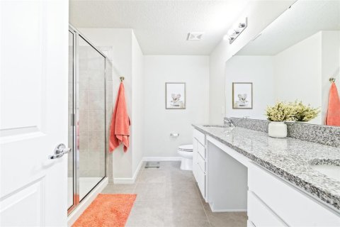 Townhouse in WESLEY RESERVE AT CHAPEL CROSSINGS in Wesley Chapel, Florida 3 bedrooms, 163.69 sq.m. № 1352757 - photo 30