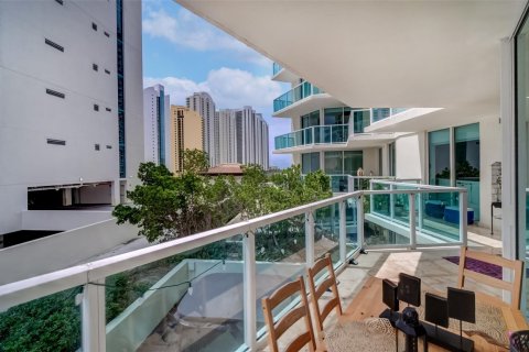 Condo in Sunny Isles Beach, Florida, 3 bedrooms  № 1139450 - photo 17