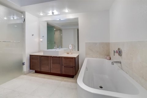 Copropriété à vendre à Sunny Isles Beach, Floride: 3 chambres, 134.43 m2 № 1139450 - photo 25