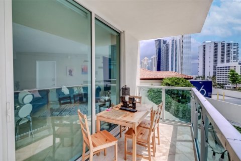 Condo in Sunny Isles Beach, Florida, 3 bedrooms  № 1139450 - photo 19