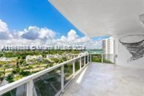 Condominio en venta en Bal Harbour, Florida, 6 dormitorios, 542.18 m2 № 1388230 - foto 27