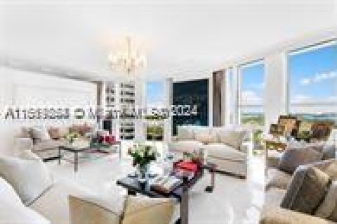 Condominio en venta en Bal Harbour, Florida, 6 dormitorios, 542.18 m2 № 1388230 - foto 11