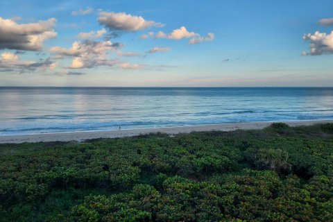 Condo in Hutchinson Island South, Florida, 2 bedrooms  № 878714 - photo 3