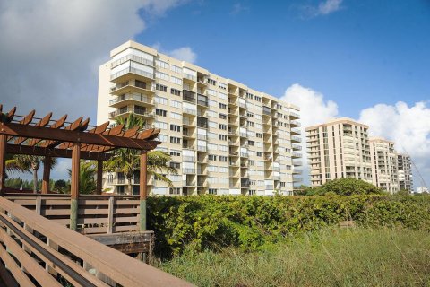 Copropriété à vendre à Hutchinson Island South, Floride: 2 chambres, 97.83 m2 № 878714 - photo 25